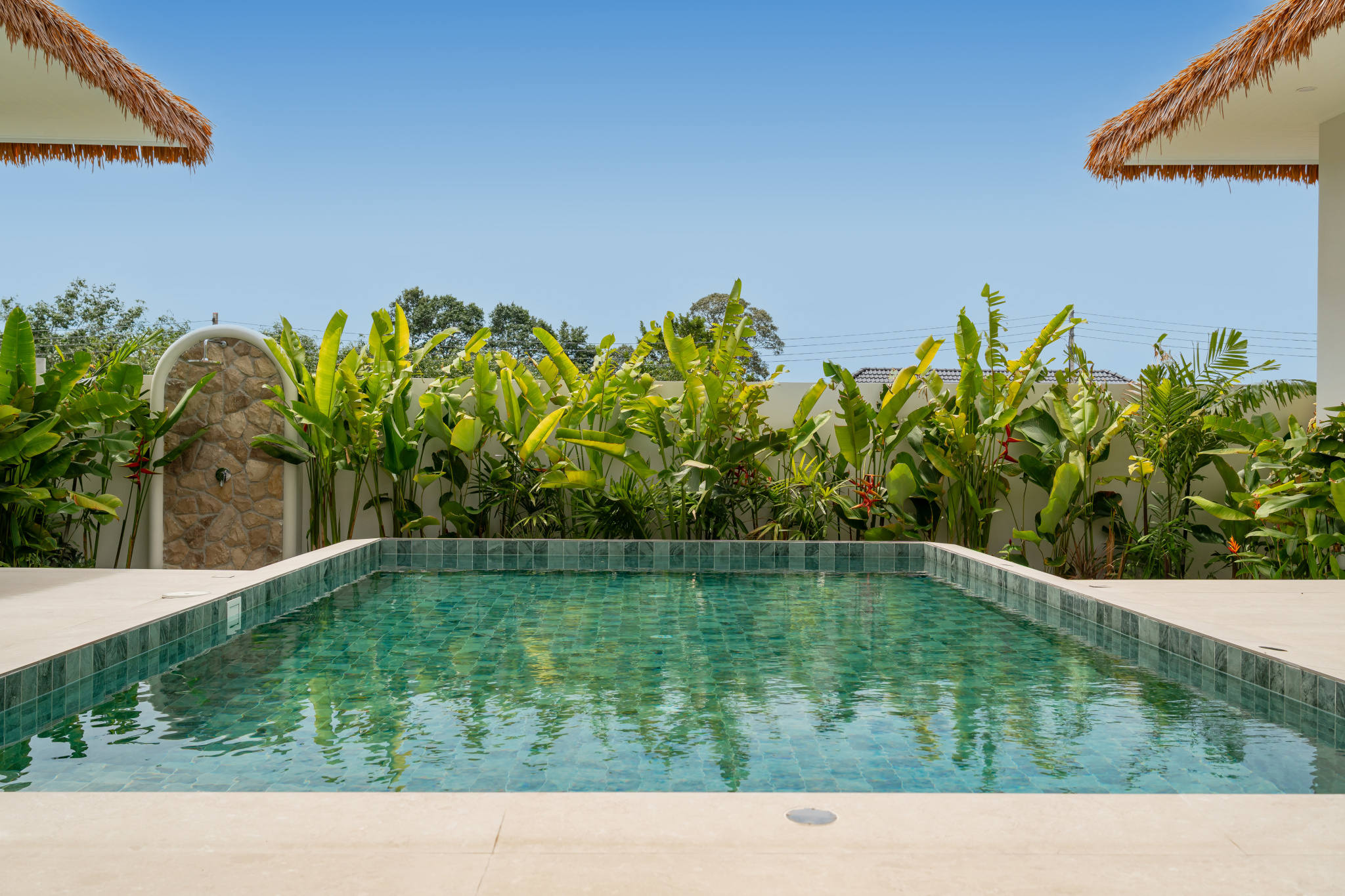 KO SAMUI A BAN TAI VILLA STYLE BALINAISE A 3 MN DE LA PLAGE. IMMOCENTER THAILANDE KO SAMUI