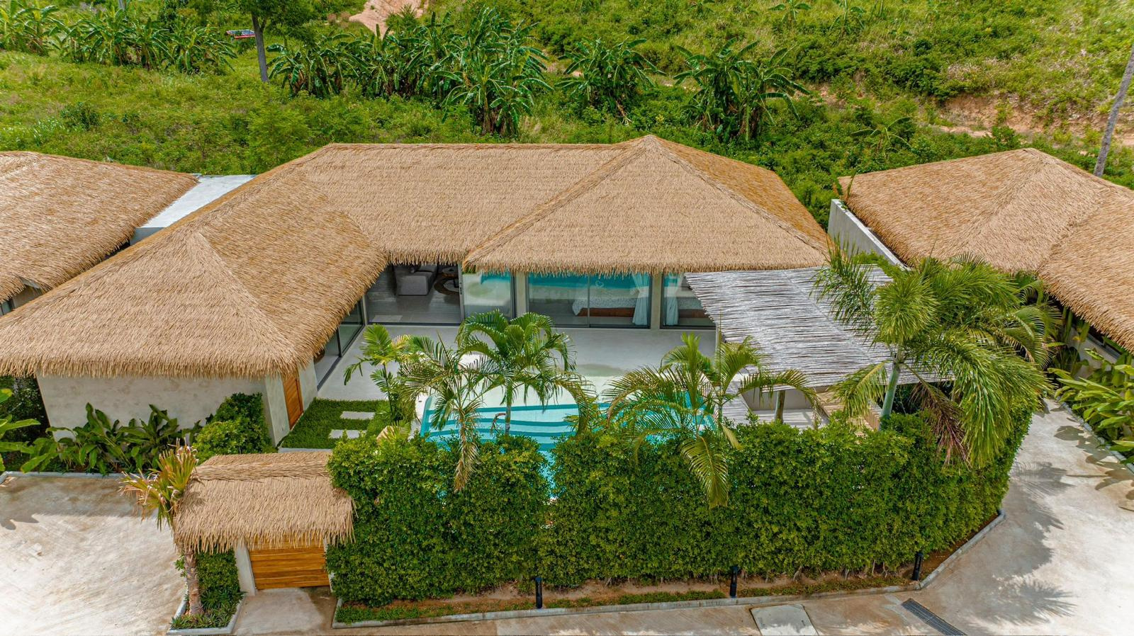 KO SAMUI A BOPHUT VILLA STYLE BALINAISE 3 CHAMBRES. IMMOCENTER THAILANDE KO SAMUI