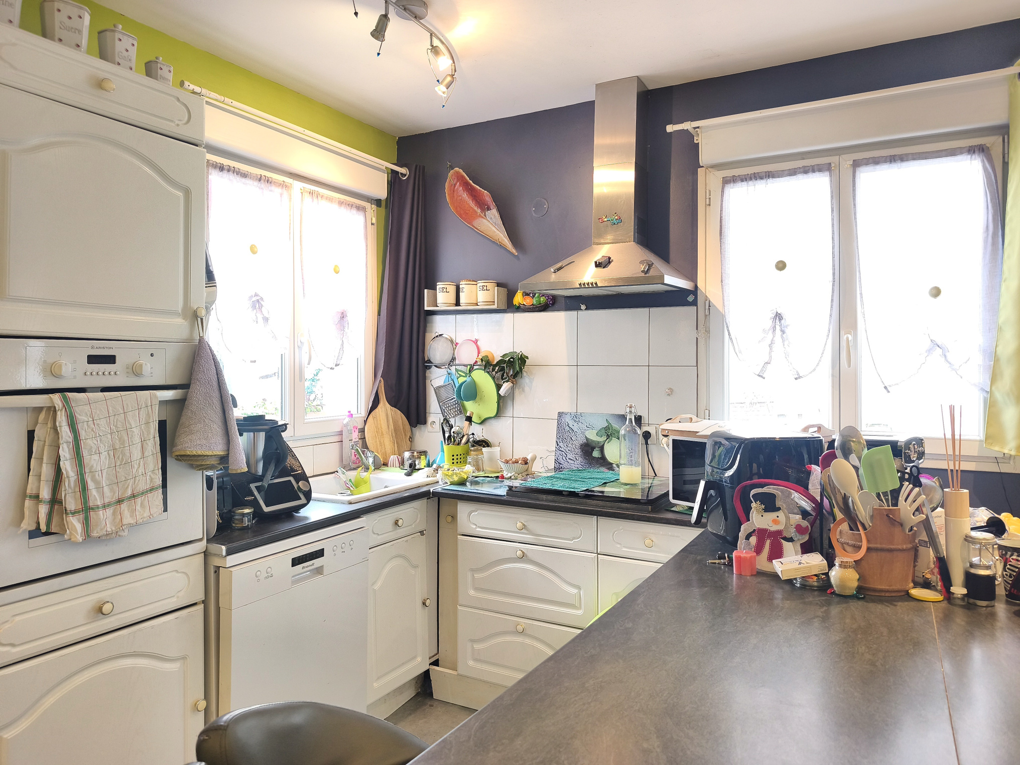 Valence- Maison familiale 106 m2- 4 chambres- Véranda- Terrain constructible. IMMOCENTER BOURG DE PEAGE. VALEN