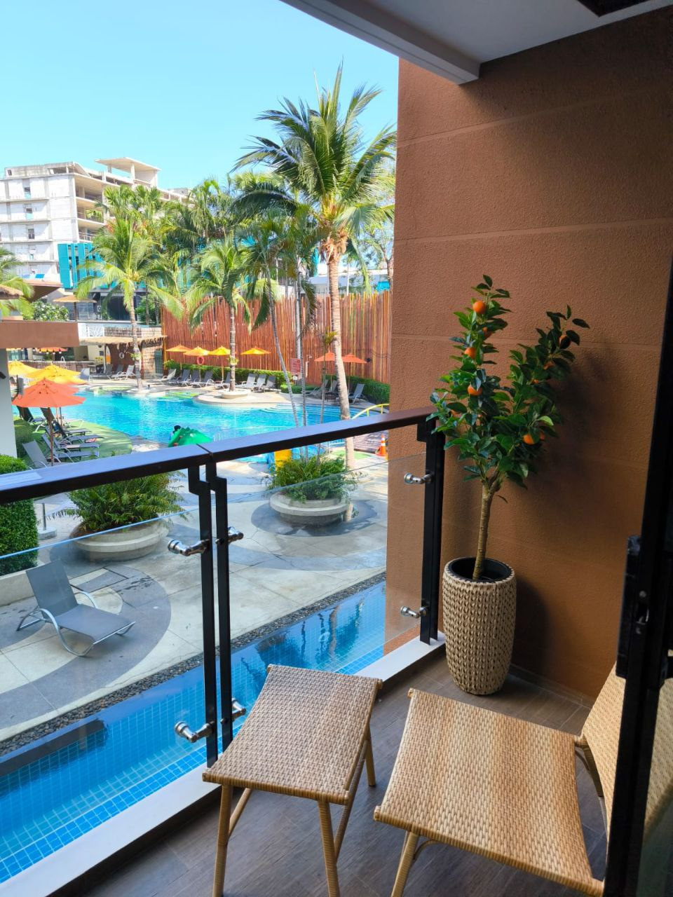 PHUKET A KATA BEACH A 400 M DE LA PLAGE CONDO 30 M2. IMMOCENTER ASIA THAILANDE PHUKET