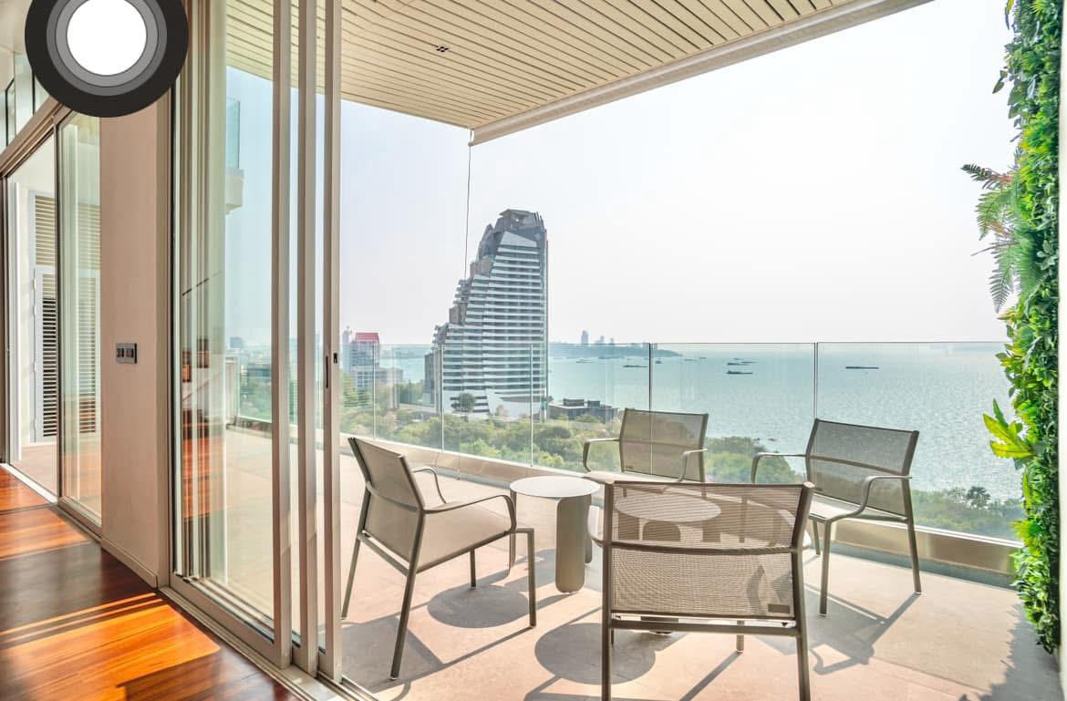 PATTAYA MAGNIFIQUE LOFT DE LUXE VUE MER. IMMOCENTER THAILAND REAL ESTATE AGENCY PATTAYA