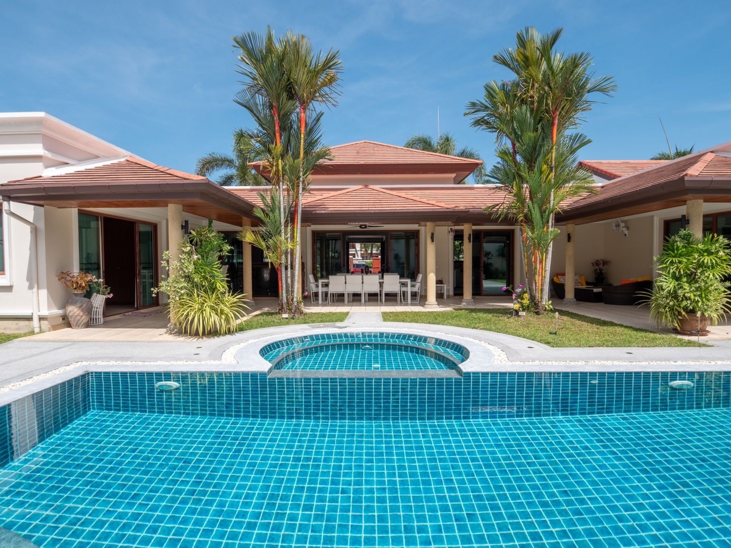 PHUKET À CHERNGTALEY VILLA avec 4 chambres en location avec   IMMOCENTER THAILANDE PHUKET