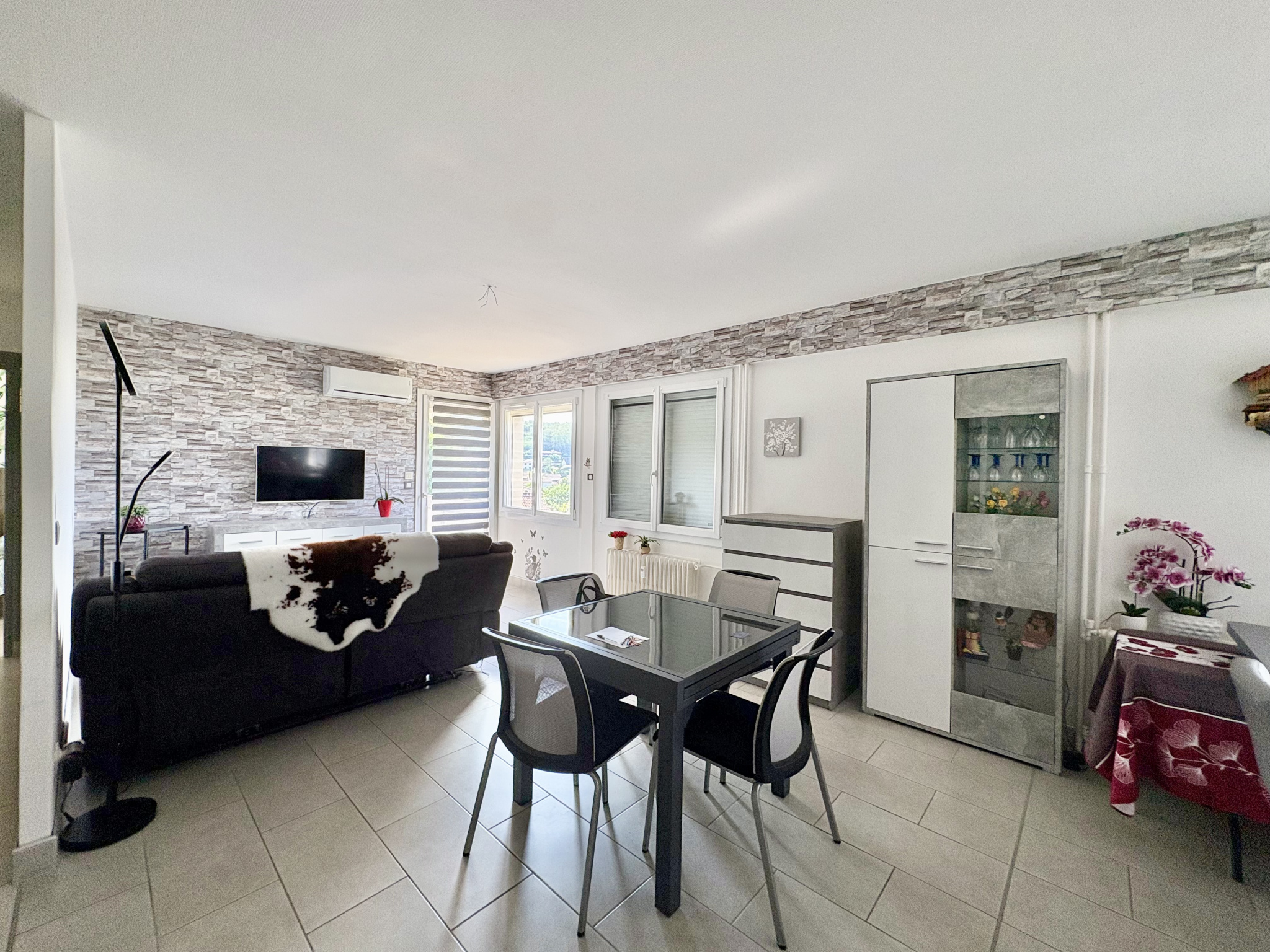 Appartement T2 Ascenseur et Clim - Agence Immocenter Chanas