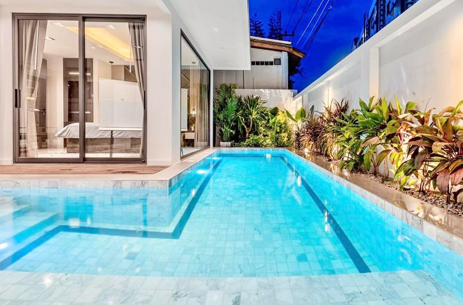 PATTAYA  A JOMTIEN VILLA 5 CHAMBRES. IMMOCENTER THAILANDE PATTAYA
