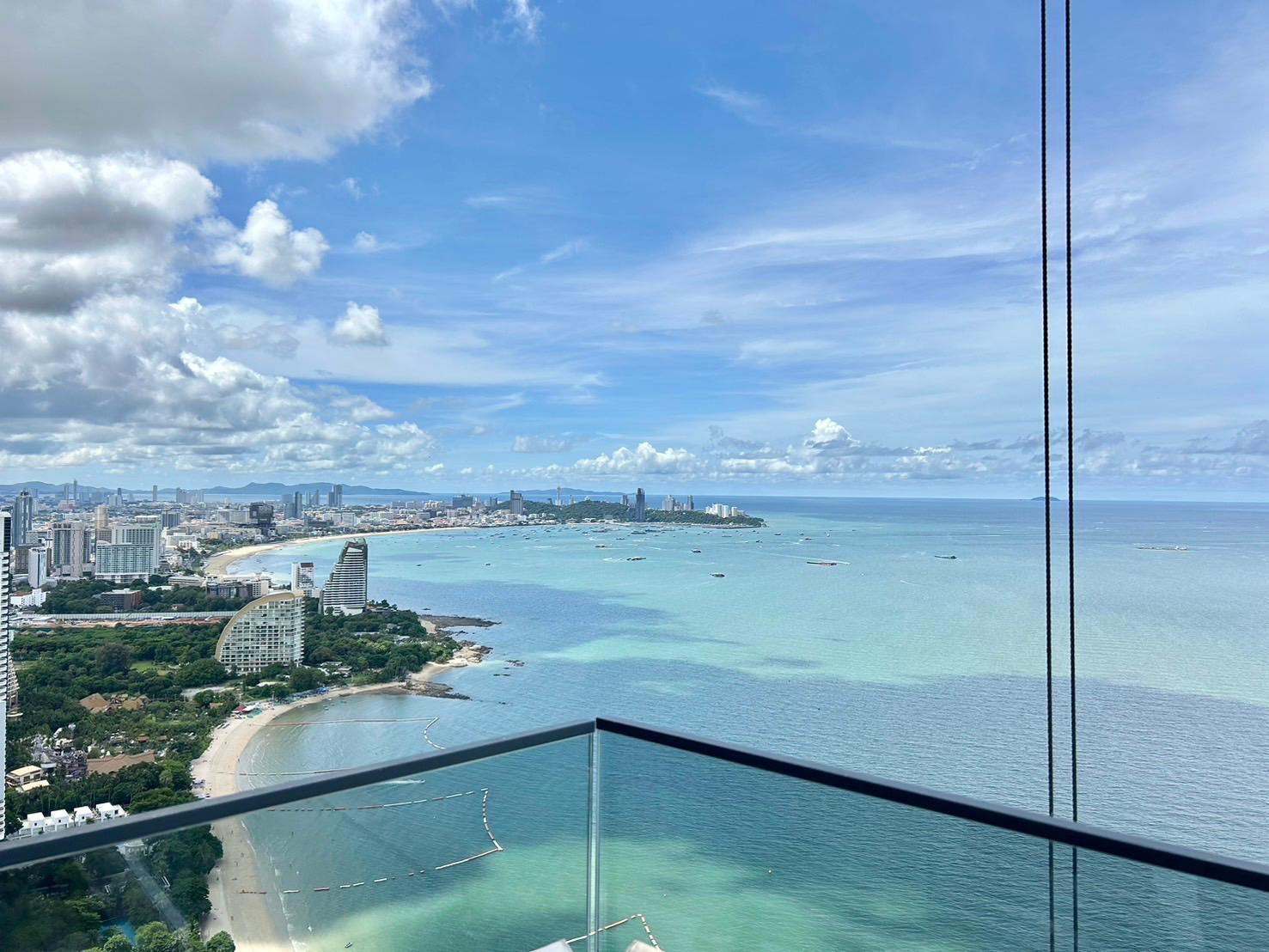 PATTAYA PENTHOUSE DE LUXE VUE MER. IMMOCENTER REAL ESTATE AGENCY THAILAND PATTAYA